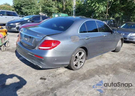 2017 Mercedes-Benz E 300 4Matic z USA, uszkodzony, nr VIN WDDZF4KBXHA232550
